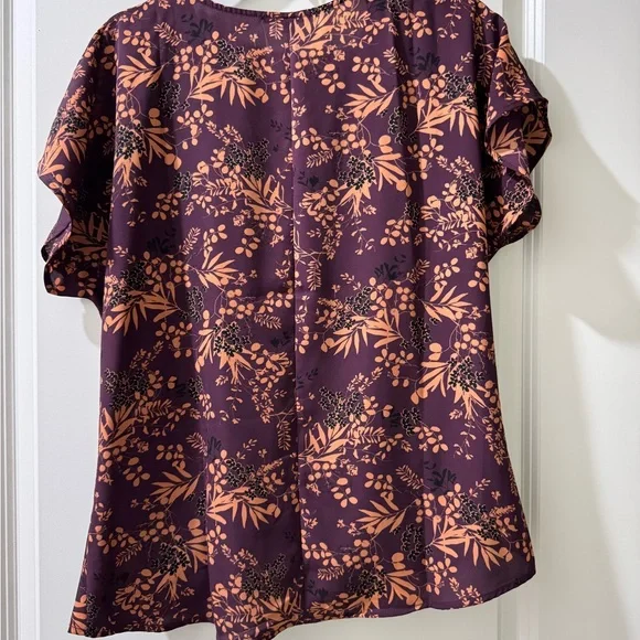 Floral V-Neck Women Top - Picture 4 of 4